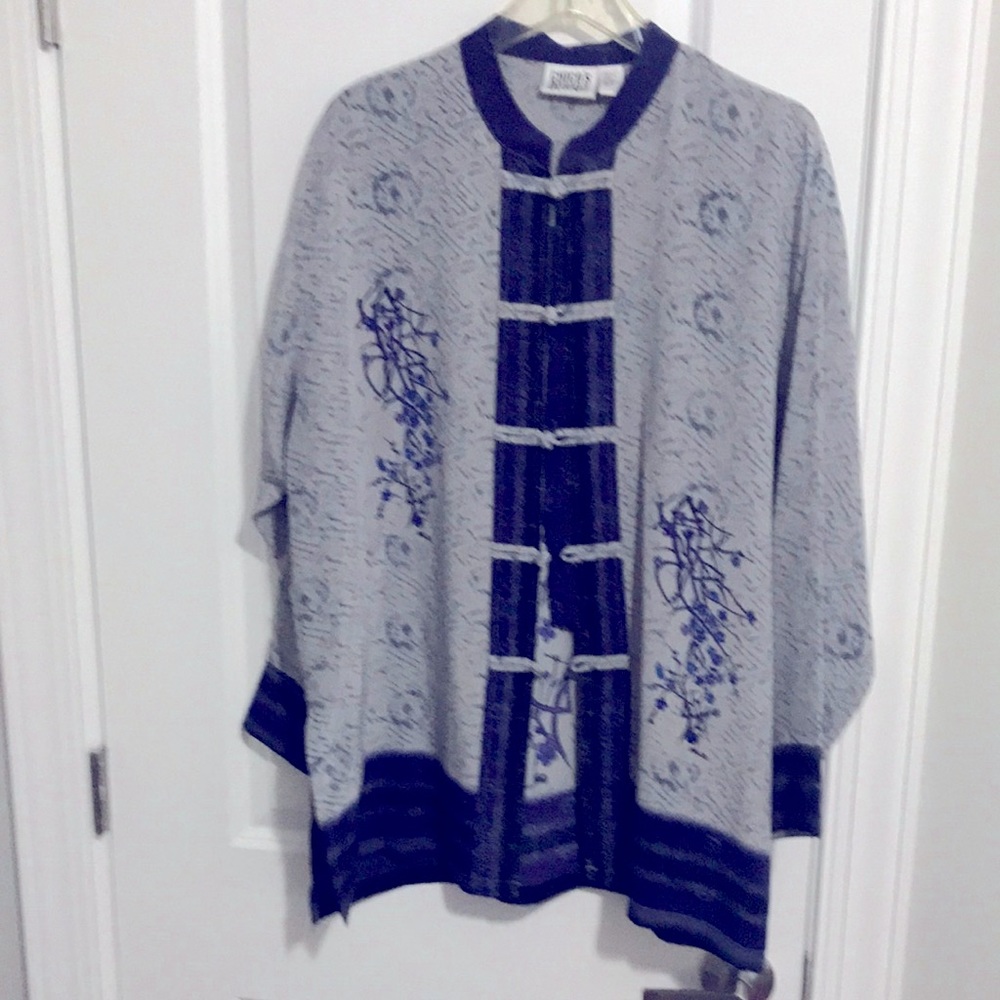 CHICO ‘S DESIGN 100% Silk size 2